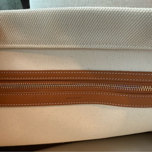 CELINE Horizontal Beige Canvas Calfskin Logo Tote Bag - Picture 4 of 15